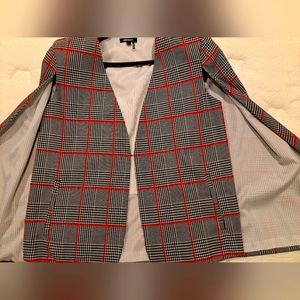 DKNY V Neckline Plaid Cape Jacket with lining, Size L. NWOT